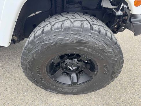 Used 2016 Jeep Wrangler Unlimited Sahara AWD/4WD image 39