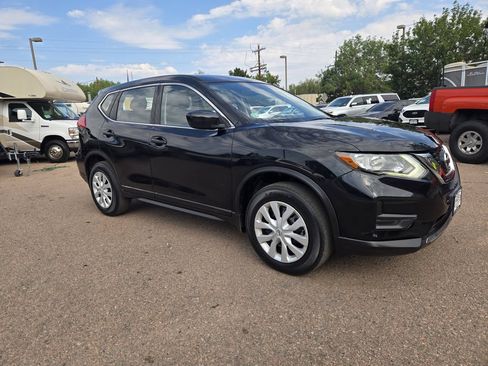 Used 2017 Nissan Rogue S AWD/4WD image 14
