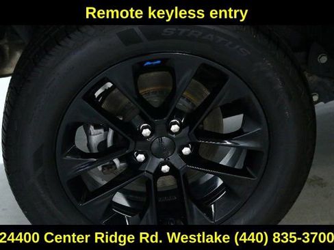 Used 2022 Jeep Wrangler Unlimited Sahara w/ Cold Weather Group image 12