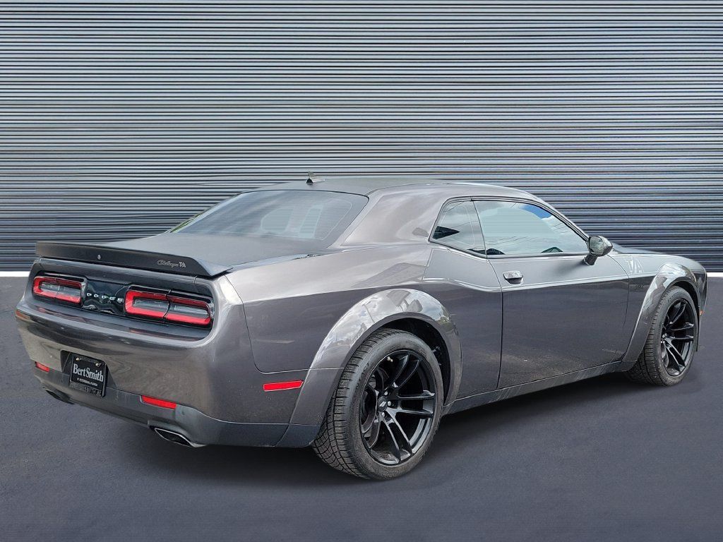 Used 2022 Dodge Challenger R/T Scat Pack RWD image 3