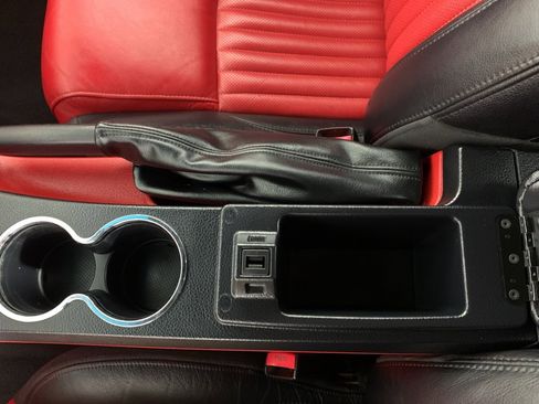 Used 2004 Ford Thunderbird image 28