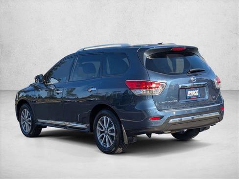 Used 2014 Nissan Pathfinder SV image 7