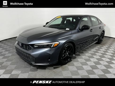 Used 2025 Honda Civic Sport image 1