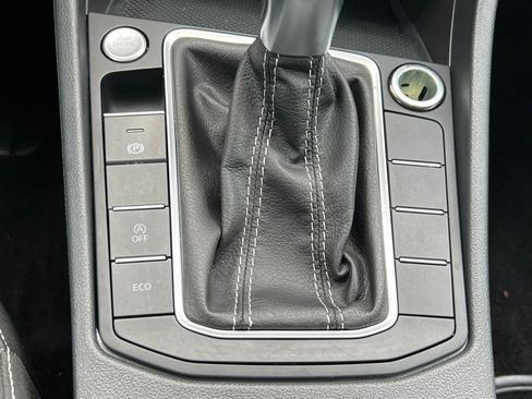 Used 2024 Volkswagen Jetta SE image 25