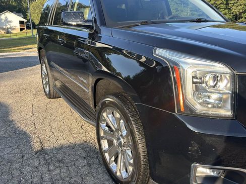 Used 2016 GMC Yukon SLT w/ Open Road Package AWD/4WD image 5