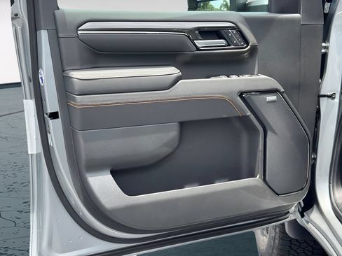 New 2026 GMC Sierra 2500 AT4 w/ AT4 Premium Plus Package AWD/4WD image 13
