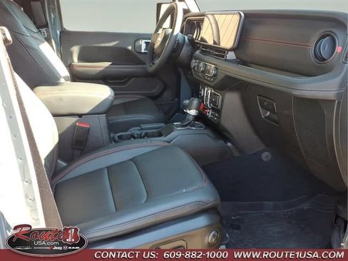 Used 2026 Jeep Wrangler Unlimited Rubicon AWD/4WD image 30