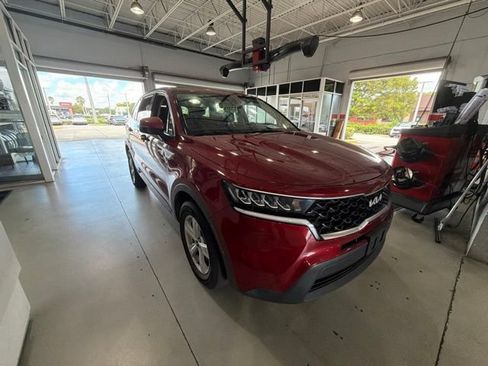 Certified 2022 Kia Sorento LX FWD image 1