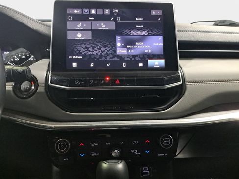 Certified 2022 Jeep Compass Limited image 19