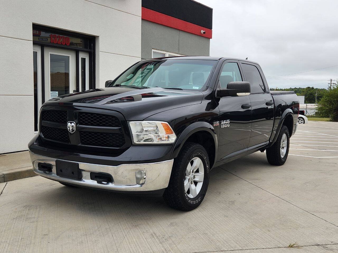 Used 2016 RAM 1500 Outdoorsman AWD/4WD image 2