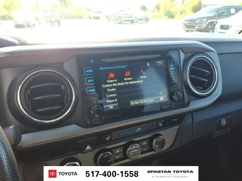 Used 2016 Toyota Tacoma TRD Sport AWD/4WD image 19