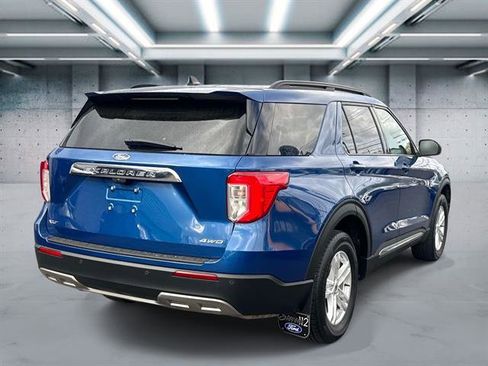 Used 2022 Ford Explorer XLT w/ Equipment Group 202A image 4