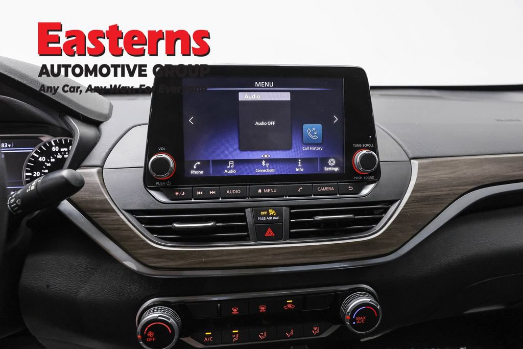 Used 2024 Nissan Altima 2.5 SV FWD image 13