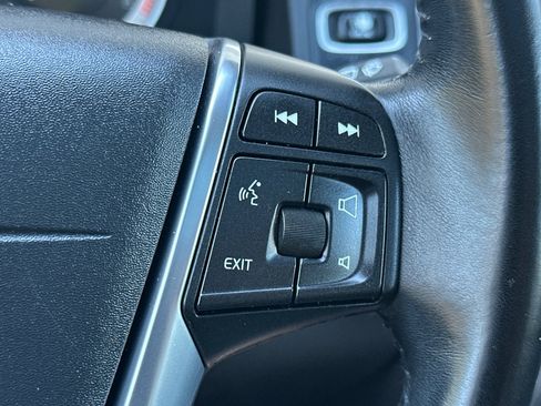 Used 2013 Volvo XC60 T6 Platinum Sport Utility 4D AWD/4WD image 28