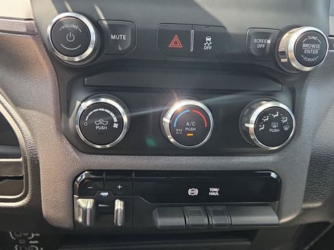 Used 2022 RAM 2500 Tradesman AWD/4WD image 28