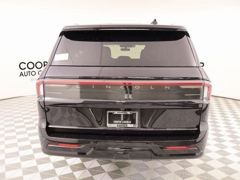 New 2025 Lincoln Navigator L Reserve image 22