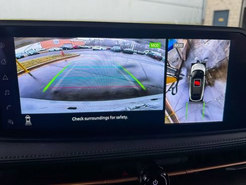 Used 2025 Nissan Ariya EVOLVE+ e-4ORCE image 13