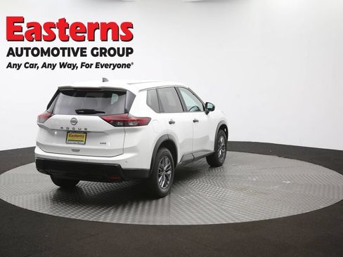 Used 2024 Nissan Rogue S AWD/4WD image 42