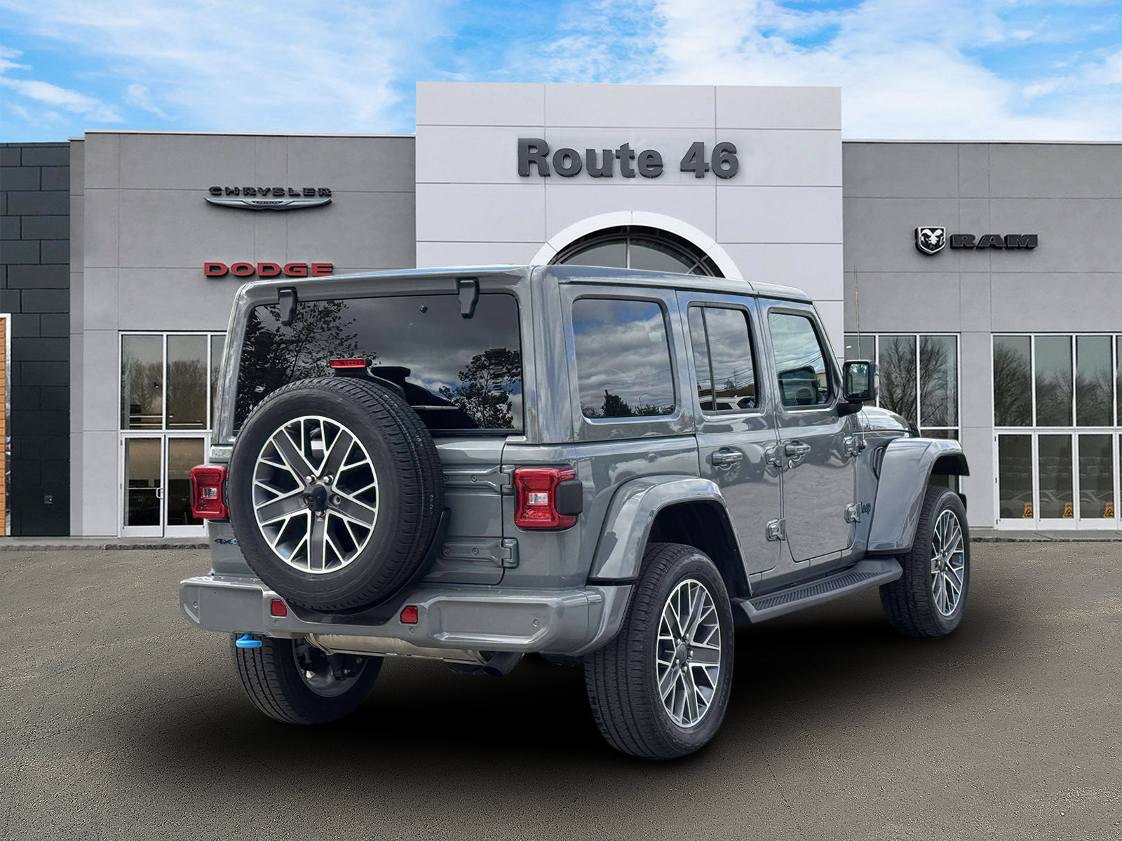 Used 2022 Jeep Wrangler Unlimited Sahara AWD/4WD image 5