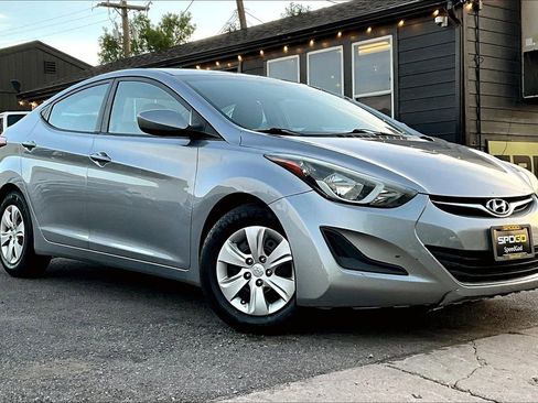 Used 2016 Hyundai Elantra SE image 7