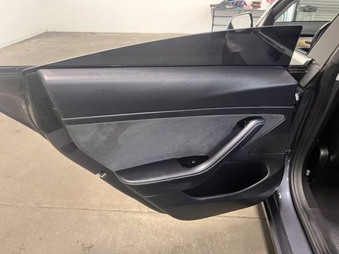Used 2020 Tesla Model 3 Standard Range Plus image 19