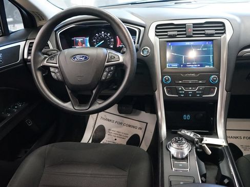 Used 2020 Ford Fusion SE FWD image 12