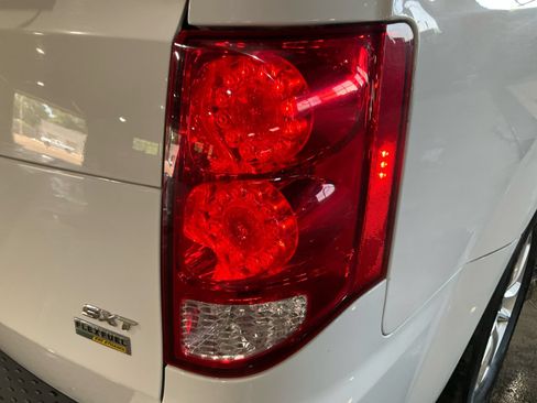 Used 2019 Dodge Grand Caravan SXT FWD image 30