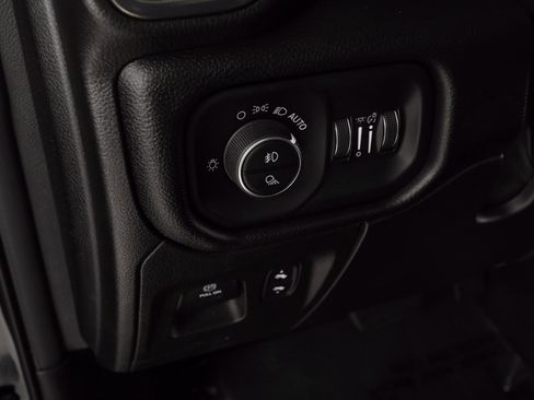 Used 2019 RAM 1500 Sport w/ Level 2 Equipment Group image 30