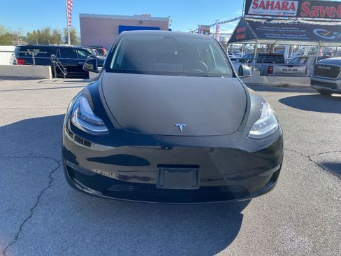 Used 2020 Tesla Model Y Long Range image 2