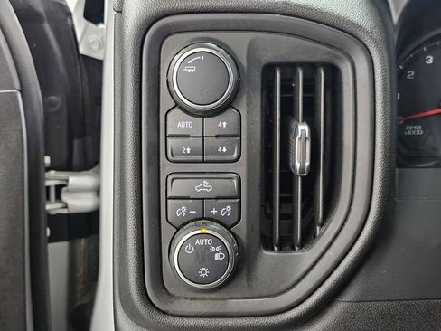 Used 2020 Chevrolet Silverado 1500 Custom Trail Boss w/ Custom Convenience Package AWD/4WD image 32