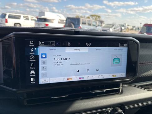 Used 2024 Jeep Wrangler Rubicon w/ Convenience Group image 24