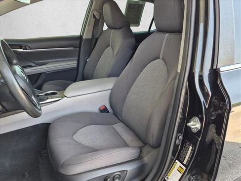 Used 2022 Toyota Camry LE FWD image 15