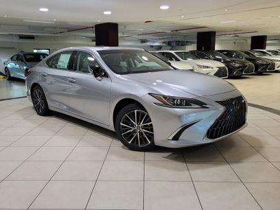 New 2025 Lexus ES 350 w/ Premium Package