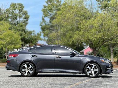 Used 2019 Kia Optima S w/ S Panoramic Sunroof Package FWD image 4