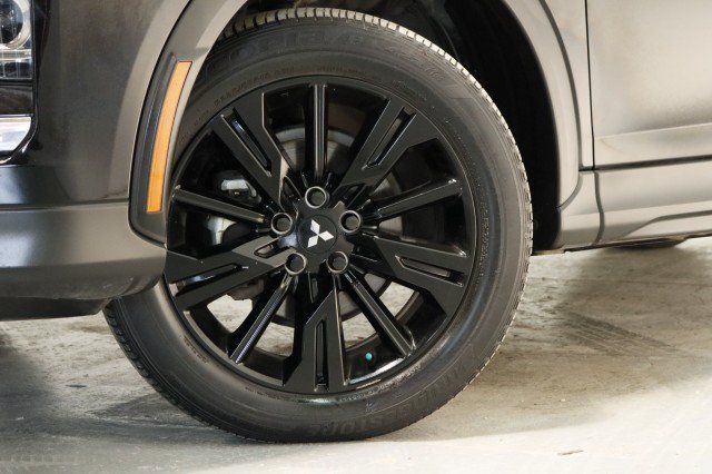 Used 2023 Mitsubishi Eclipse Cross LE AWD/4WD image 3