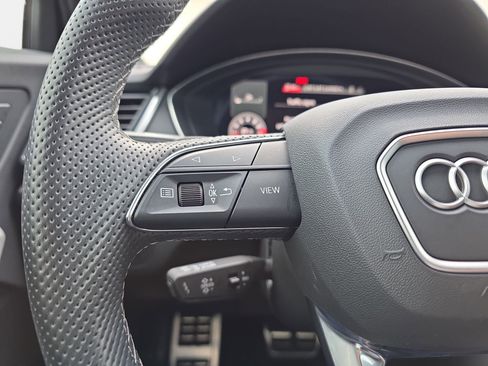 Used 2023 Audi SQ5 Prestige image 17