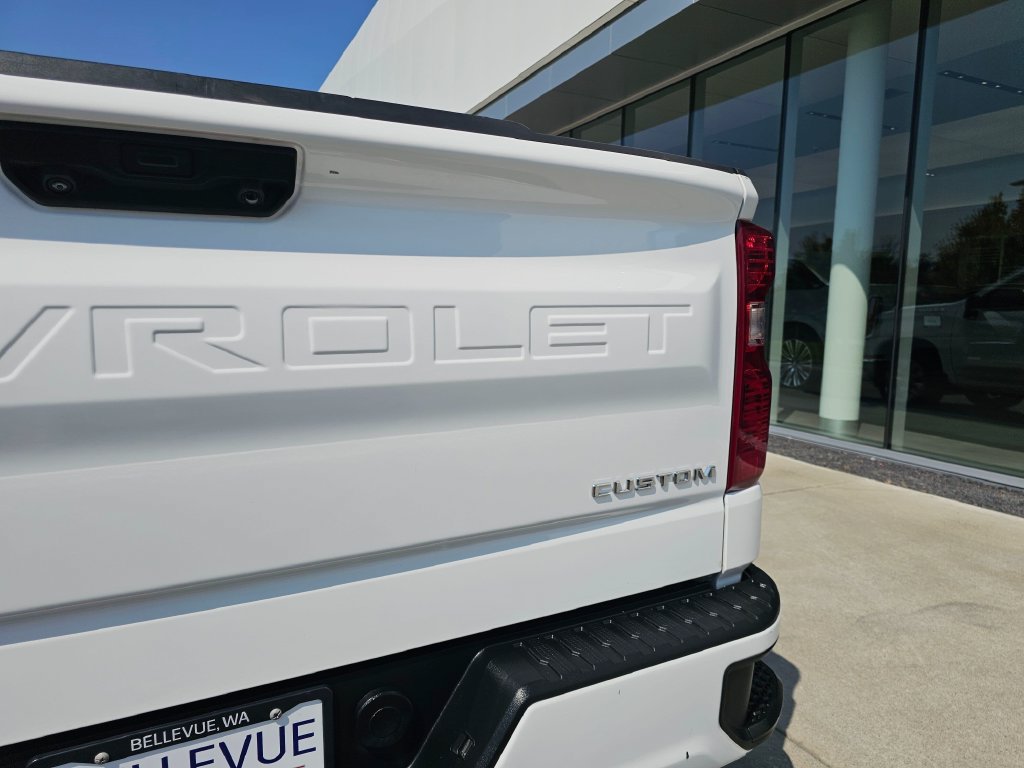Used 2023 Chevrolet Silverado 1500 Custom AWD/4WD image 18