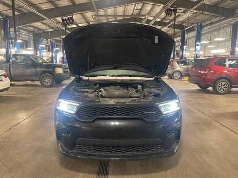 Used 2023 Dodge Durango GT image 3