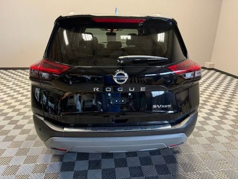 Used 2021 Nissan Rogue SV w/ Premium Package image 10