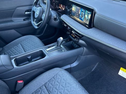 New 2026 Nissan Kicks SV image 18