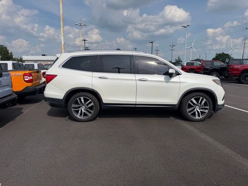 Used 2018 Honda Pilot Touring image 4