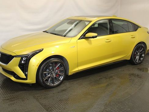 Used 2025 Cadillac CT5 V image 2