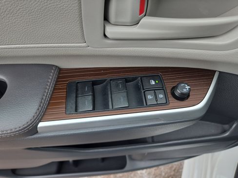 Certified 2024 Toyota Sienna LE image 29