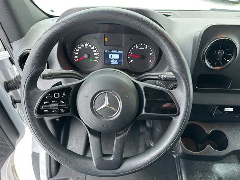 Used 2023 Mercedes-Benz Sprinter 2500 image 24