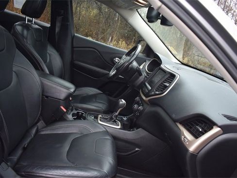 Used 2015 Jeep Cherokee Limited image 14