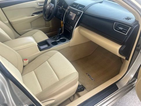 Used 2016 Toyota Camry LE FWD image 6