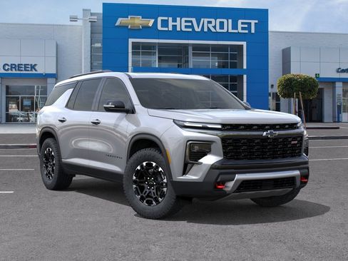 New 2027 Chevrolet Traverse Z71 w/ Driver Confidence Package AWD/4WD image 2