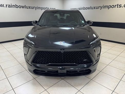 Used 2025 Buick Enclave Sport Touring image 2