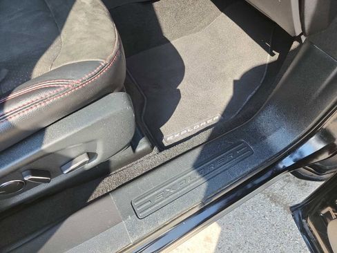 Used 2018 Ford Explorer XLT w/ Equipment Group 202A image 41