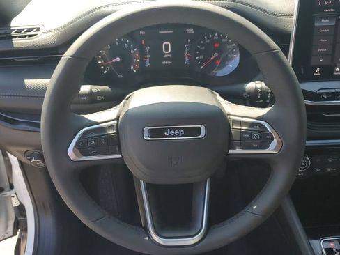 Used 2026 Jeep Compass Latitude AWD/4WD image 28